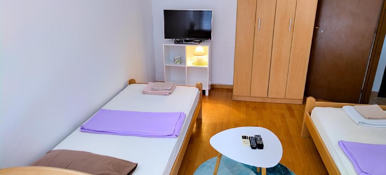 Jani Apartment 2 City Center スコピエ エクステリア 写真